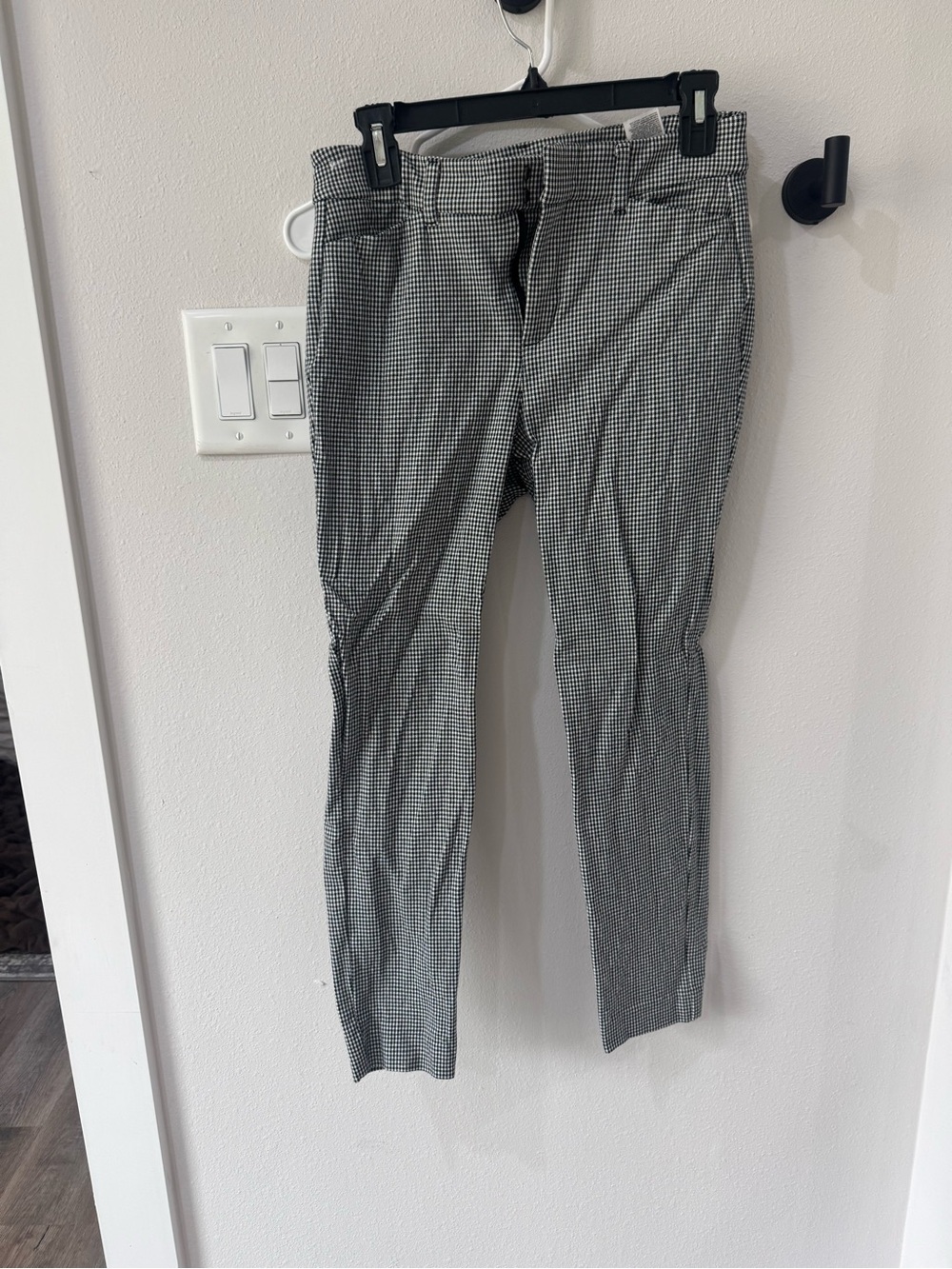 Old Navy black and white gingham straight leg dress Pants